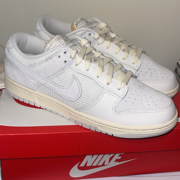 Brand new Nike Low Dunks - Picture 3 of 8